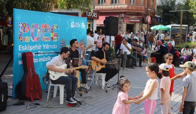 Eskişehir’de 26’sında sokaklar hareketlendi! Müzik şehri sardı