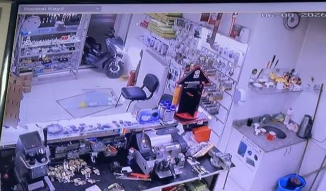 Eskişehir'de kaza sonrası güvenlik kamerası izlenirken bıçaklı kavga: 2 yaralı