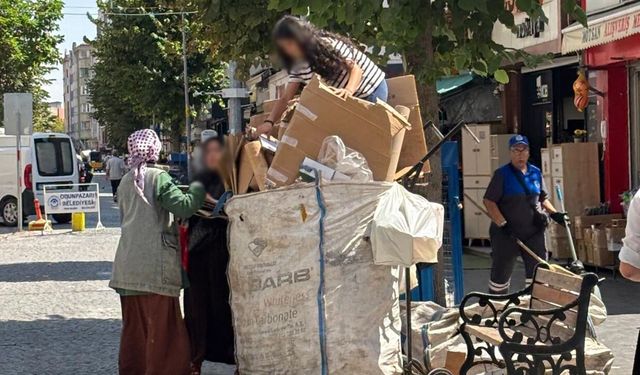 Eskişehir'de küçük çocuğun tehlikeli mesaisi