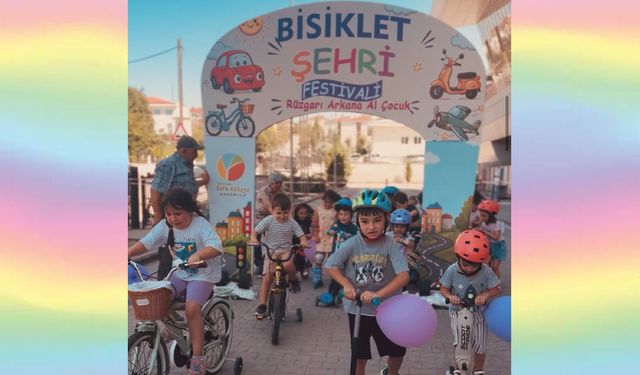 Eskişehir’de miniklerden renkli Bisiklet Festivali