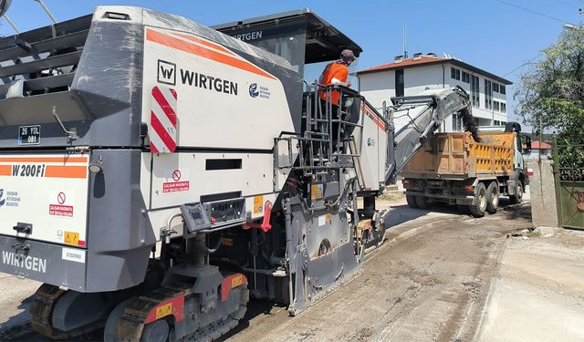 Eskişehir'de o ilçede yol yenileme çalışmaları sürüyor