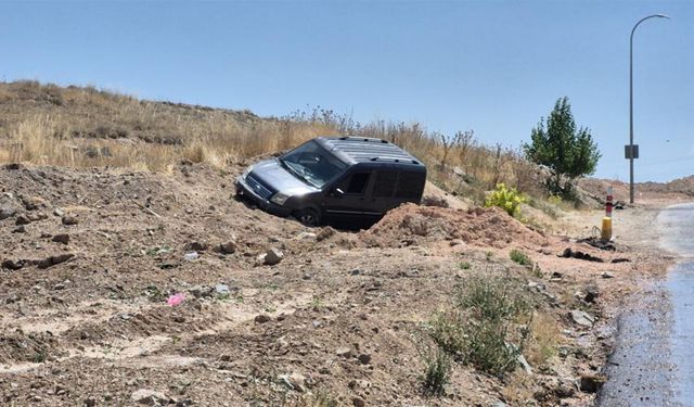 Eskişehir'de sürücülere korku dolu anlar yaşatan kaza: 2 yaralı