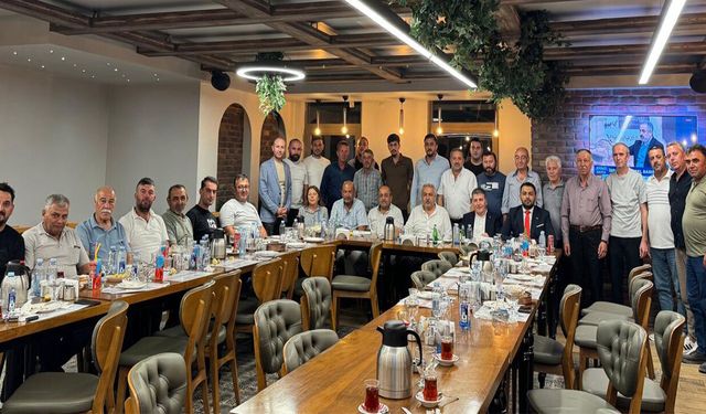 Eskişehirli Yörükler yemekte bir araya geldi