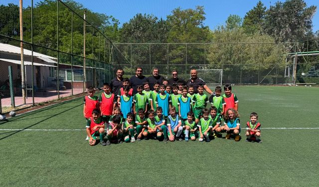 Eskişehirspor'dan Şekerspor'a ziyaret
