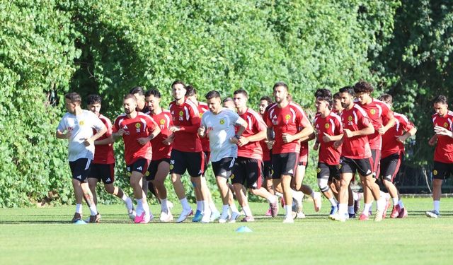 Eskişehirspor'un kamp kadrosu bu hafta şekillenecek