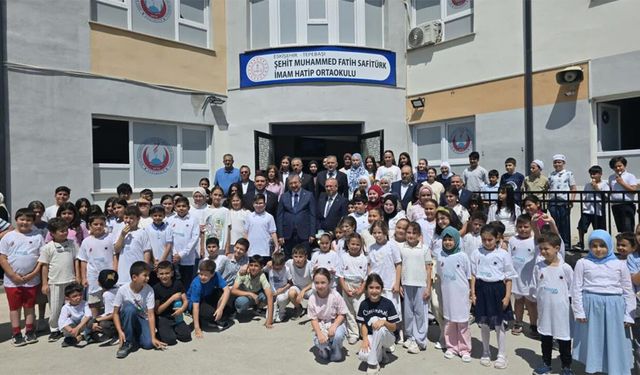 Vali Yılmaz, TÜGVA Eskişehir Yaz Okulu'nu ziyaret etti