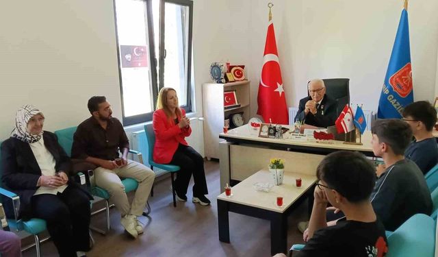 Gaziler Günü'nde miniklerden anlamlı ziyaret