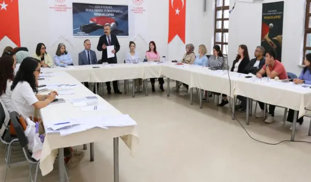 Eskişehir’de çocukları bekleyen dijital tehlikelere karşı sahadaki personele eğitim