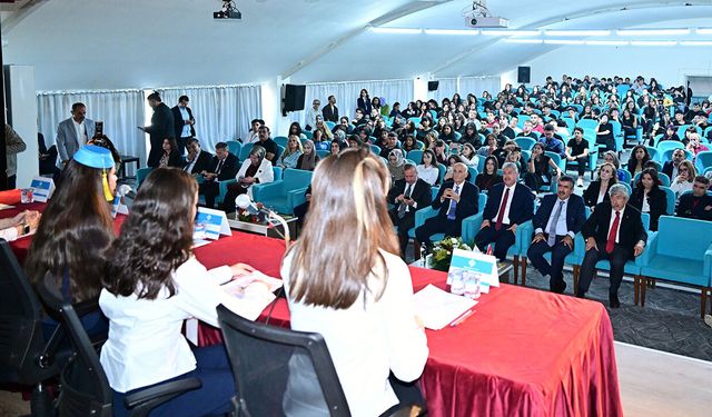 Eskişehir’de edebiyat buluşması: Gençler Cengiz Dağcı’nın eserleri için bir araya geldi