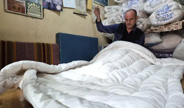 Eskişehir’de havalar soğudu, yün yorganlara talep arttı
