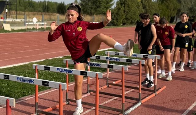 Eskişehirspor Kadın Futbol Takımı hız kesmiyor
