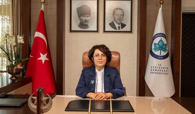 ESOGÜ Rektörü Gümüşsoy, Eskişehir’in kurtuluş yıl dönümünü kutladı