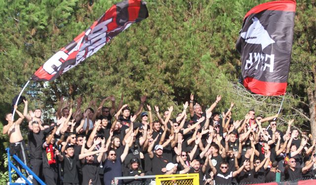 Her zorluğa rağmen takımın yanındalar