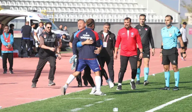 Eskişehir Demirspor hakem kurbanı (2-3)