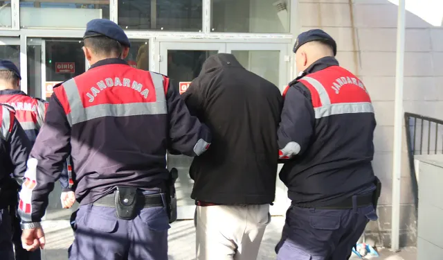 Eskişehir'de yasaklı madde baskınında ele geçirilenler şaşırttı!