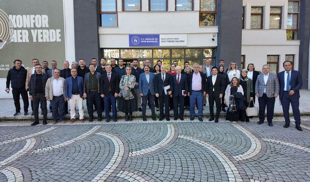 Gençlik ve Spor İl Müdürlüğü'nde değerlendirme toplantısı