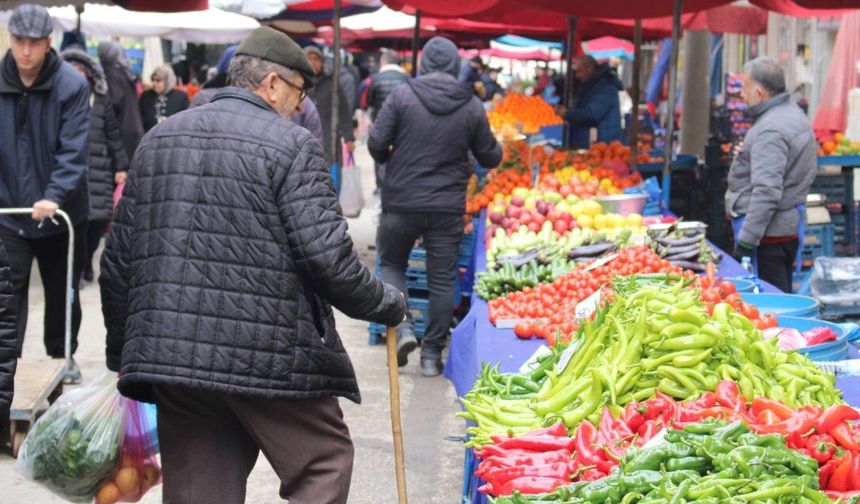 İsmail Oğuz: “Pazarda satan da alan da mutsuz”