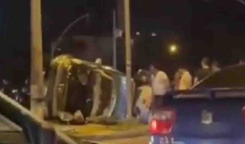 Eskişehir'de ticari araç motosiklete çarptı: 6 yaralı (Video haber)