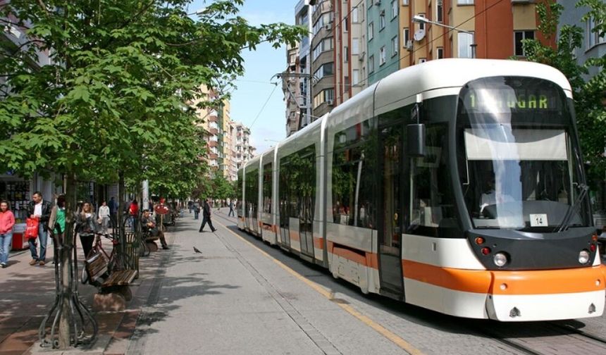 Eskişehir’de tramvay seferleri kısa süreliğine durdu