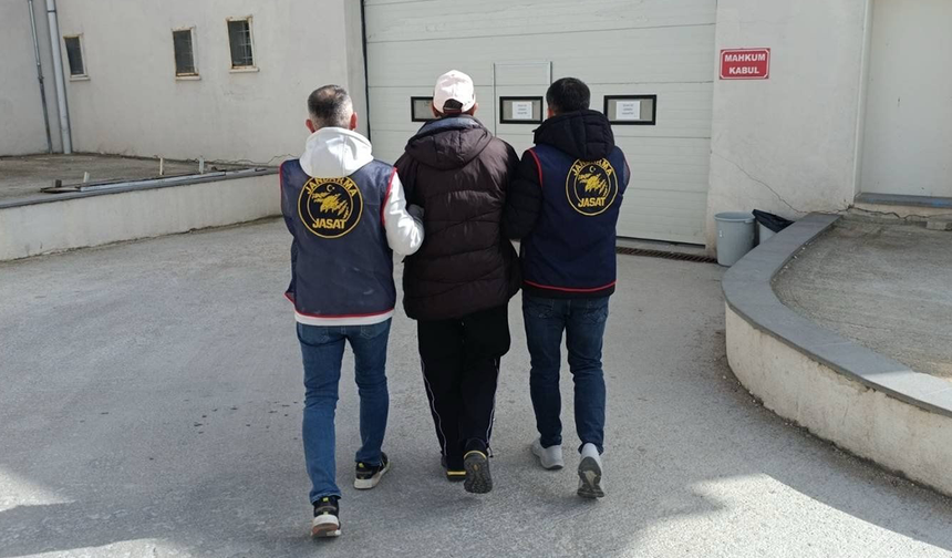 21 yıl hapis cezasıyla aranıyordu: Eskişehir’de yakalandı