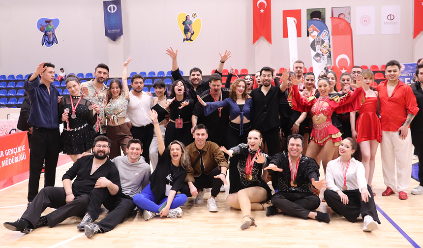 Dansın kalbi Eskişehir'de attı: Şampiyonlar belli oldu