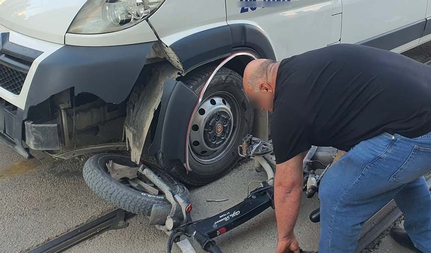 Eskişehir’de tramvay yolunda feci kaza: 1 yaralı