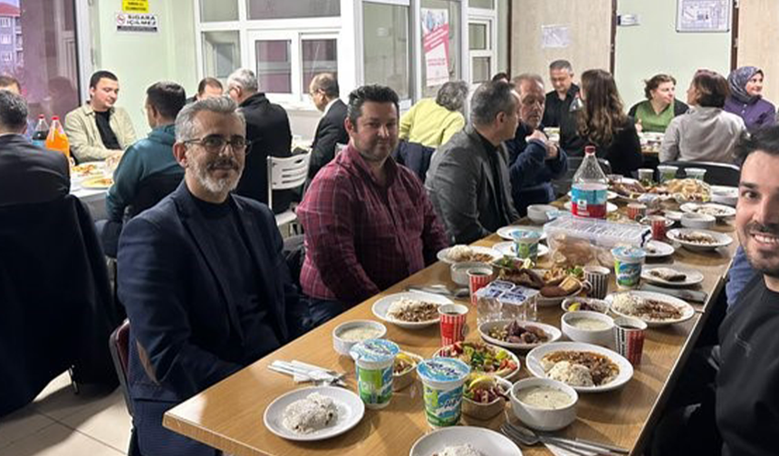 Beylikova'da sağlık personelleri birlikte iftar yaptı