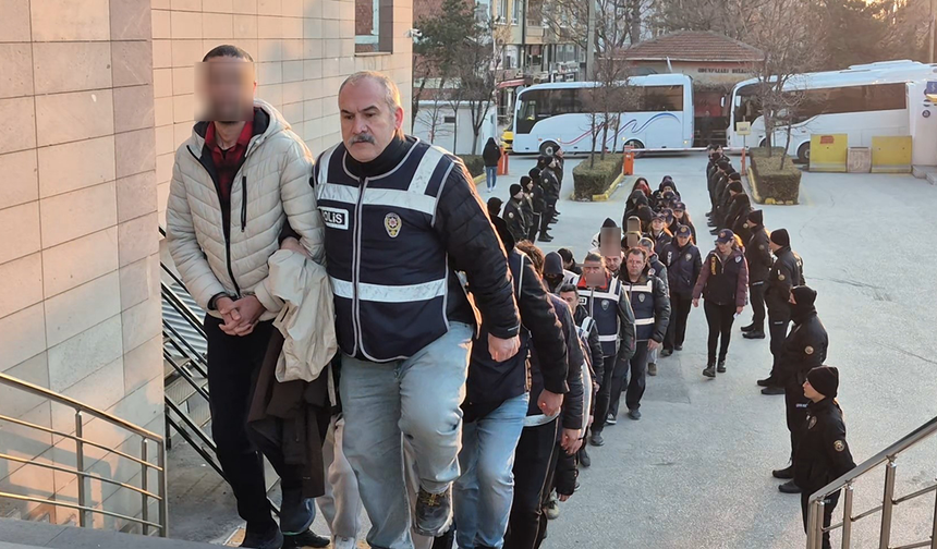 Eskişehir merkezli dev operasyon: 18 ilde dolandırıcılık ağı çökertildi