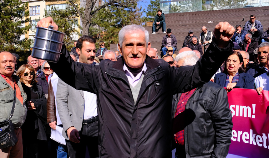 Eskişehir'de emekliden 'sefer taslı' isyan: "İftar çadırından eve yemek götürüyorum"
