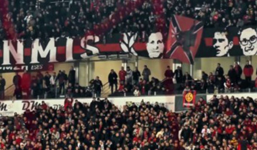 Eskişehirspor'un 'Espana' tezahüratı dünyada gündem oldu