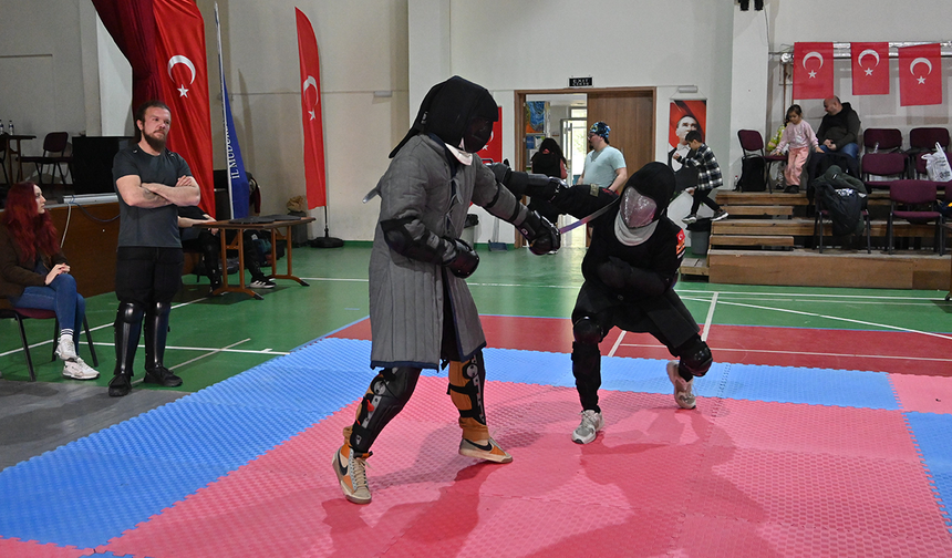 Geleneksel Kılıç Toyu turnuvası Eskişehir'de düzenlendi