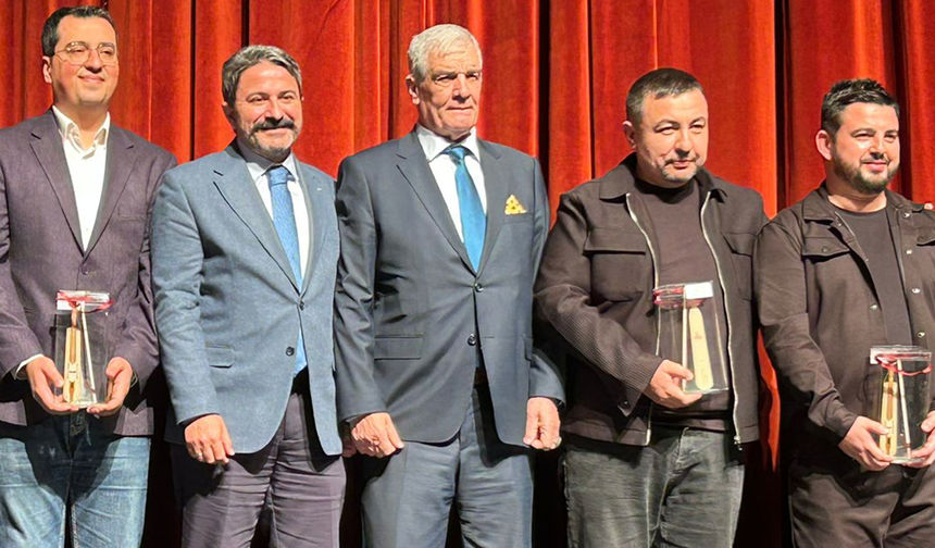 İstikbal Gazetesi muhabirlerine "Sporun Enleri" ödülü