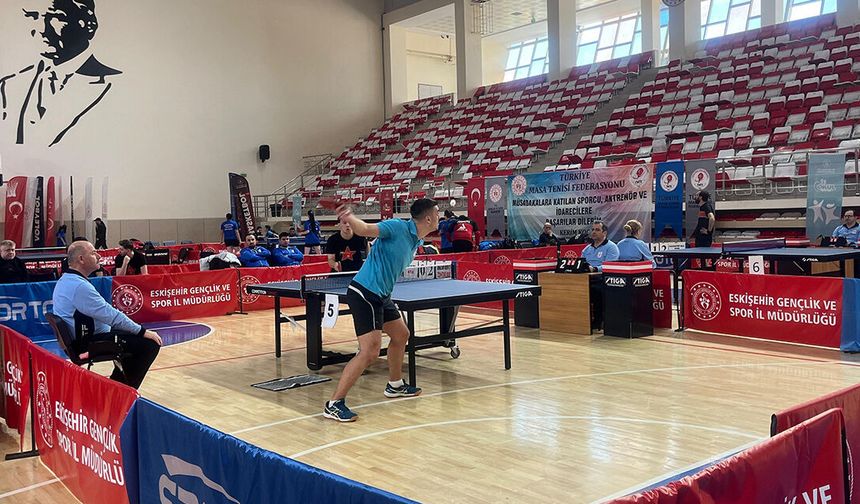 Eskişehir'de masa tenisi coşkusu yaşandı
