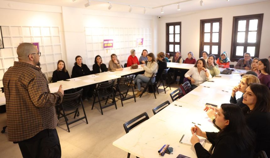 Eskişehir'de kadınlardan rap atölyesine büyük ilgi