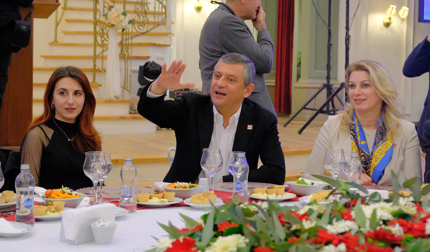 Özgür Özel: “Eskişehir’de tüm belediyeleri kazanıp tarihe geçeceğiz”