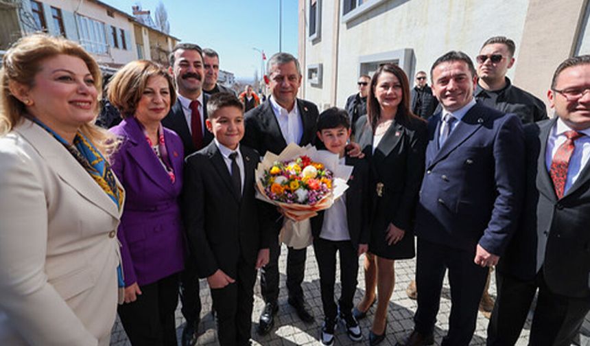 Buğrahan Doğangil yazdı: Özel’in Eskişehir ziyareti bize ne anlatıyor?