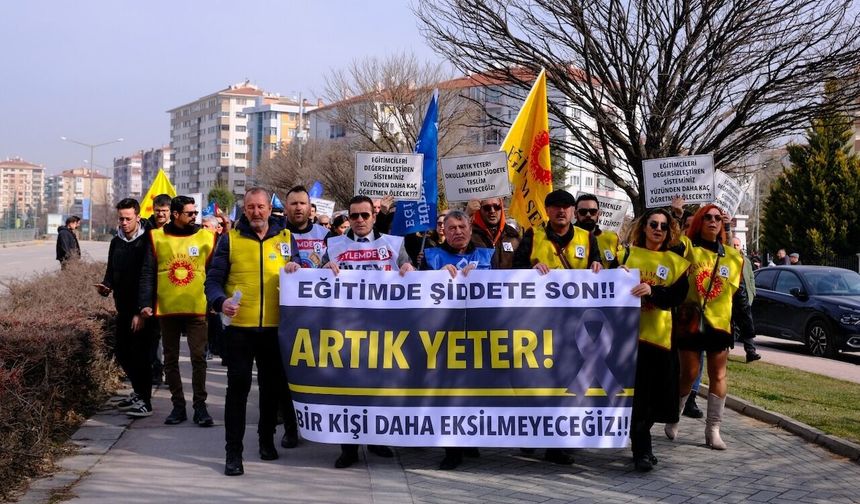 Vedat Alp yazdı: Can güvenliği sağlanamayan okullarda nasıl eğitim olur