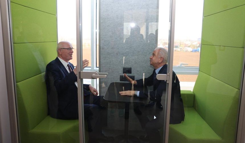 Ali Baş yazdı: Kazım Kurt'a çapraz ateş