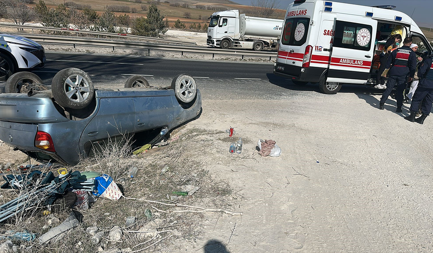 Sivrihisar'da kontrolden çıkan otomobil takla attı