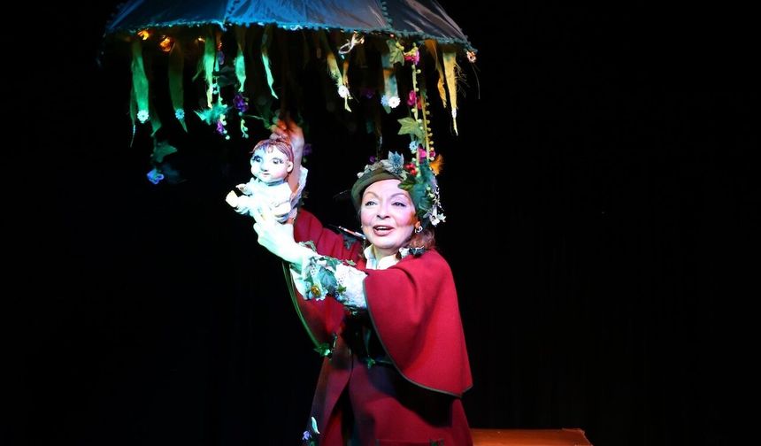 "Rüzgârda Savrulan Yapraklar" ilk gösterimini gerçekleştirdi