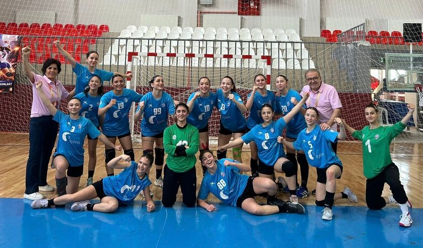 Eskişehir Hentbol Final Four’da!