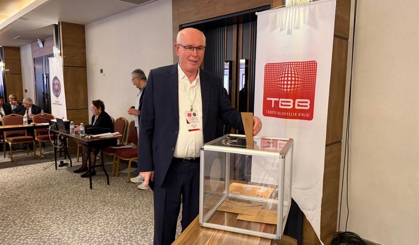 Kazım Kurt encümen üyeliğine seçildi