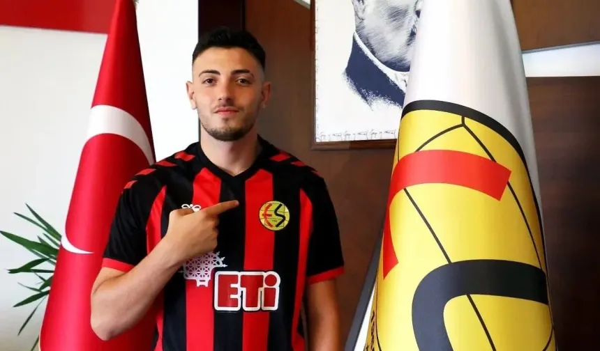 Eskişehirspor'da Arda Okumuş son maça kaptan olarak çıktı