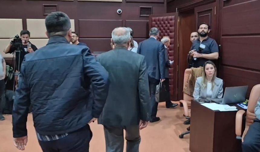 ESKİ Genel Kurulu'nda gerginlik: AK Partililer toplantıyı terk etti