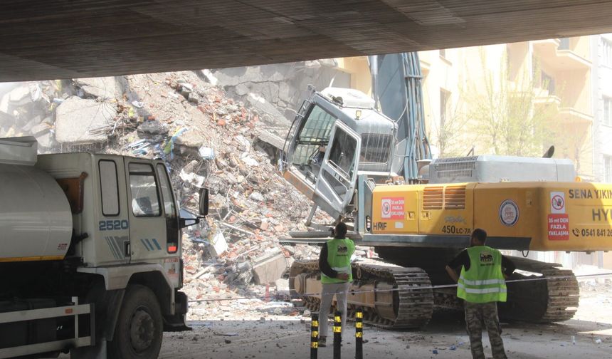 Eskişehir'de o cadde kentsel dönüşüme girdi: Trafiğe kapatıldı