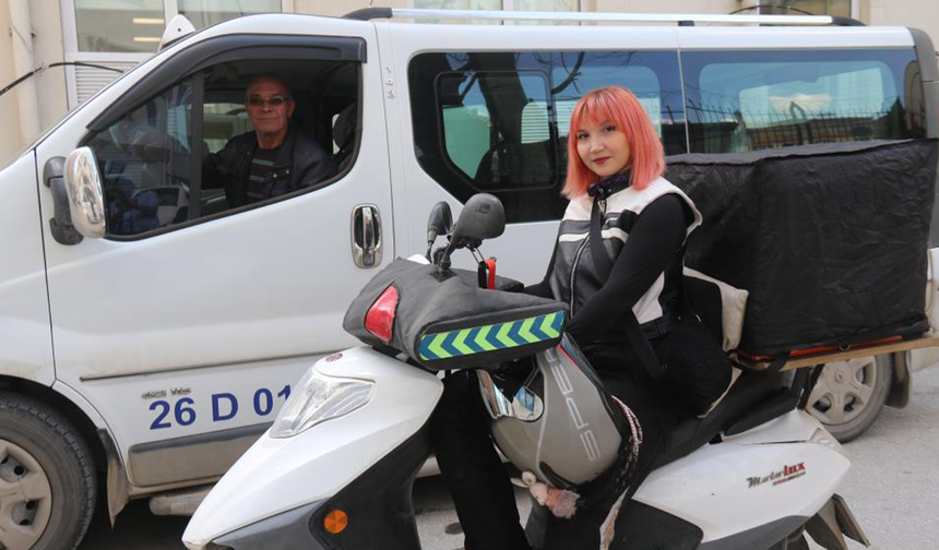 Eskişehir'de trafikte karşılaştığı kadın kuryede sanki kaybettiği kızını gördü