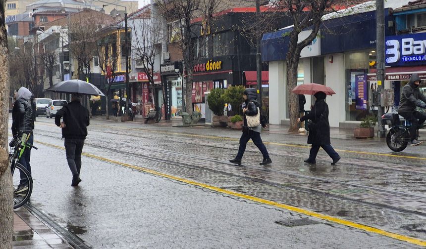 Eskişehir'de yağmur bereketiyle geldi