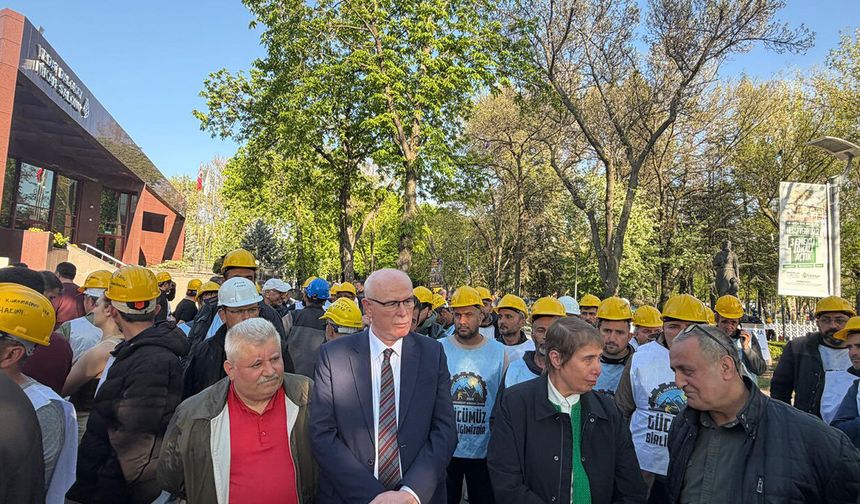 Başkan Kazım Kurt Ankara'da direnen maden işçisini ziyaret etti