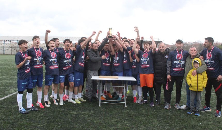 Kupalar sahiplerini buldu