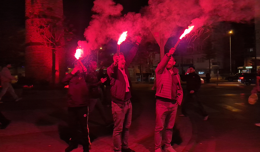 Milli başarı Eskişehir'de coşkuyla kutlandı!